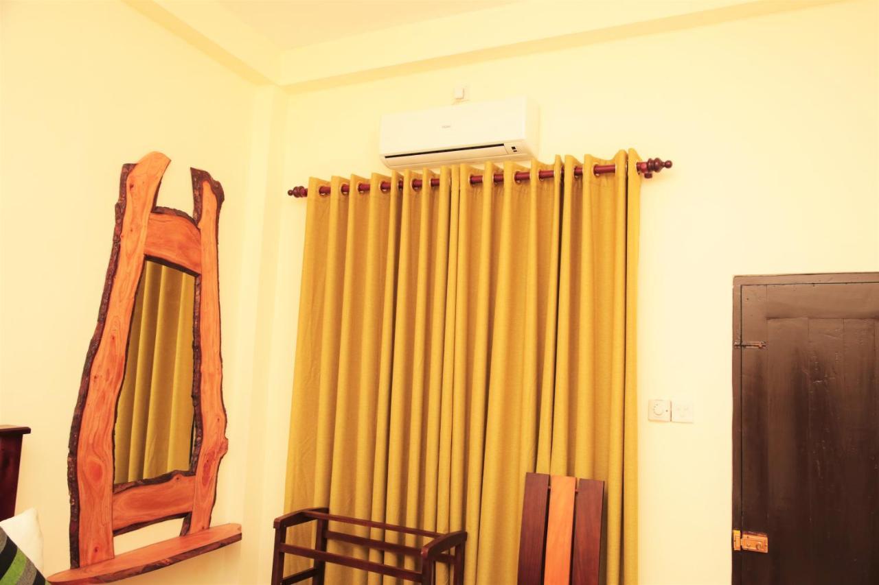 Odani Villa Уелигама Екстериор снимка